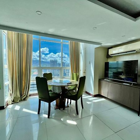 2 Bedroom Condo Unit With City And Mountain View Cebu Екстер'єр фото