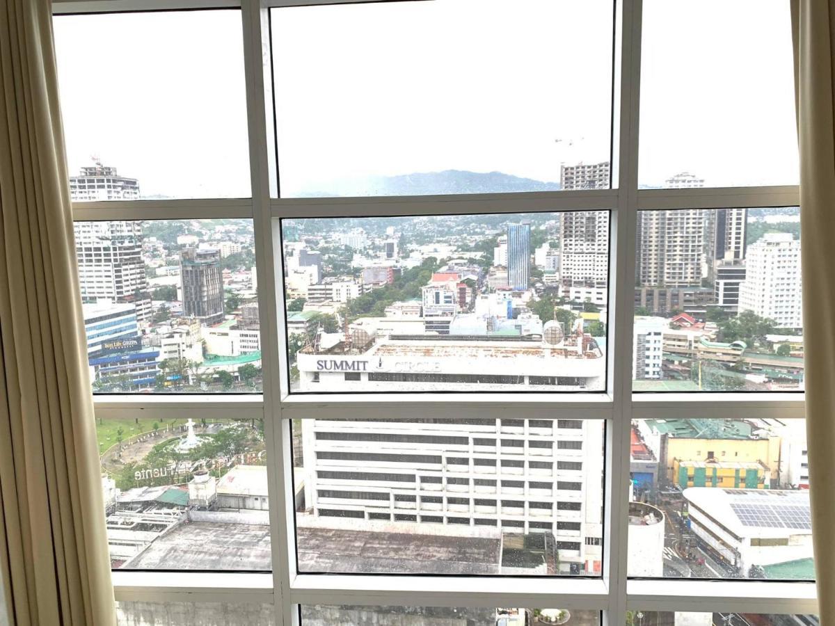 2 Bedroom Condo Unit With City And Mountain View Cebu Екстер'єр фото