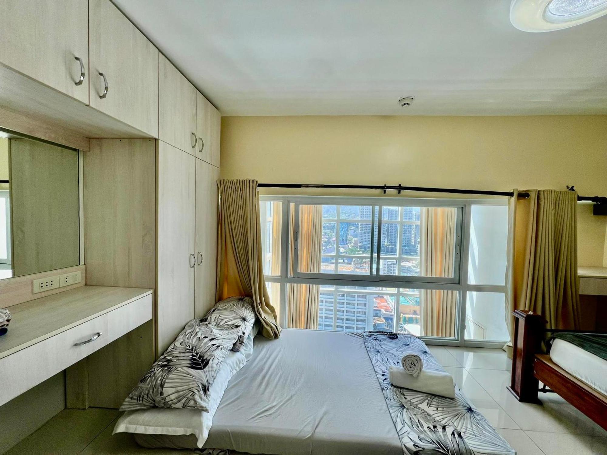 2 Bedroom Condo Unit With City And Mountain View Cebu Екстер'єр фото