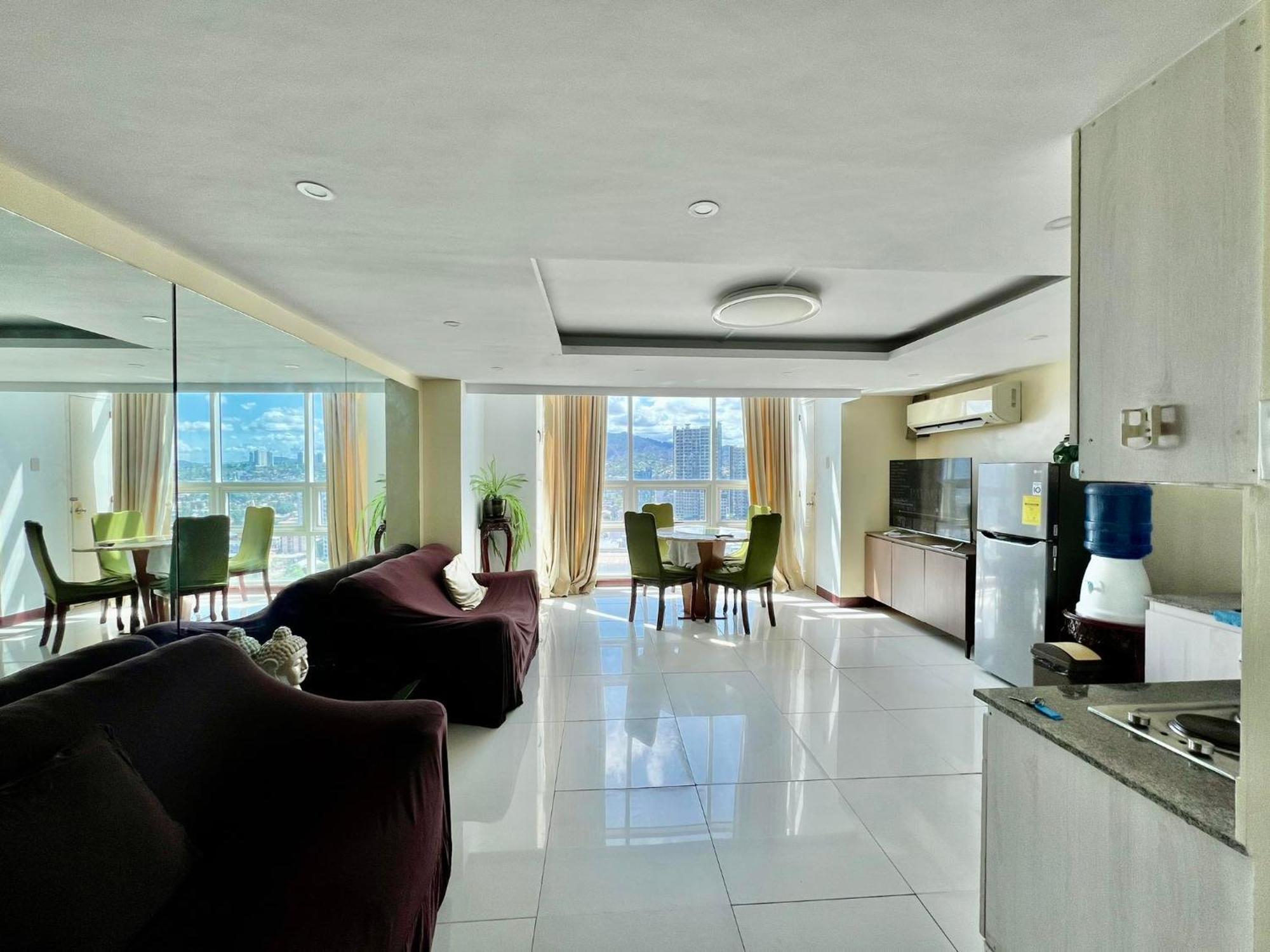 2 Bedroom Condo Unit With City And Mountain View Cebu Екстер'єр фото