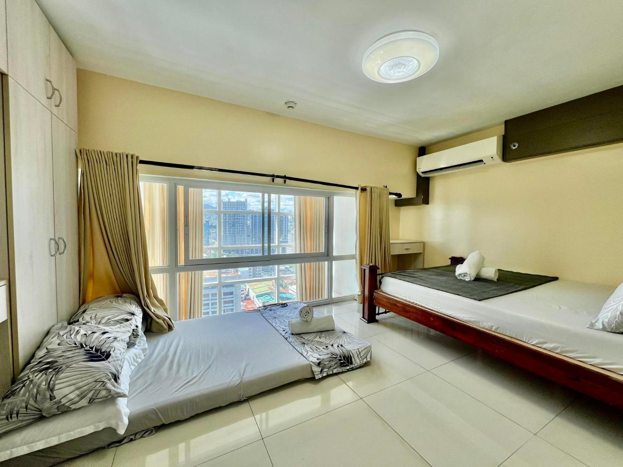 2 Bedroom Condo Unit With City And Mountain View Cebu Екстер'єр фото
