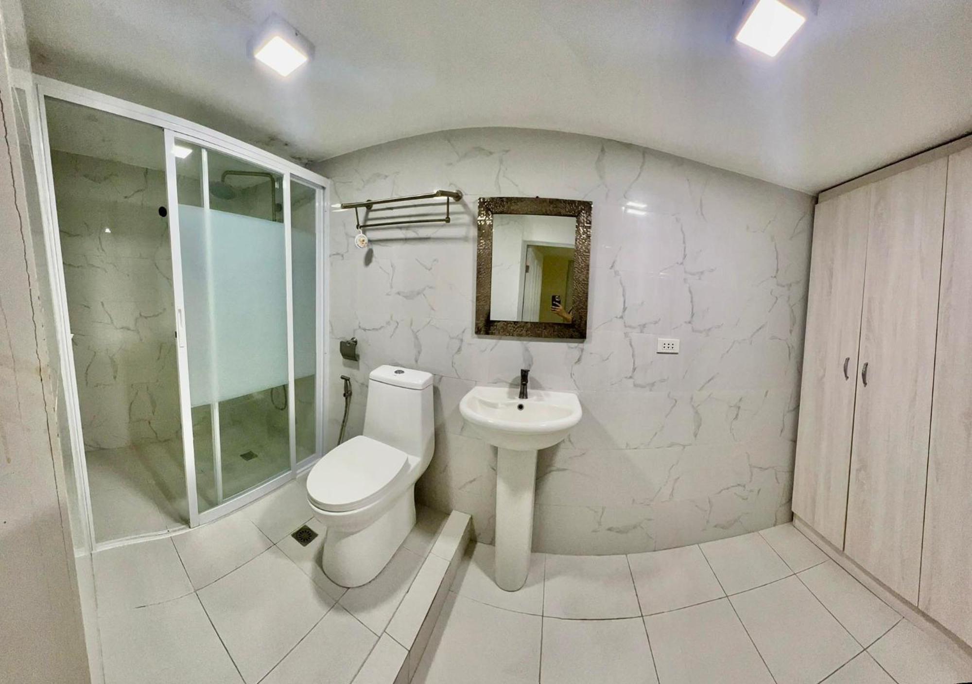 2 Bedroom Condo Unit With City And Mountain View Cebu Екстер'єр фото
